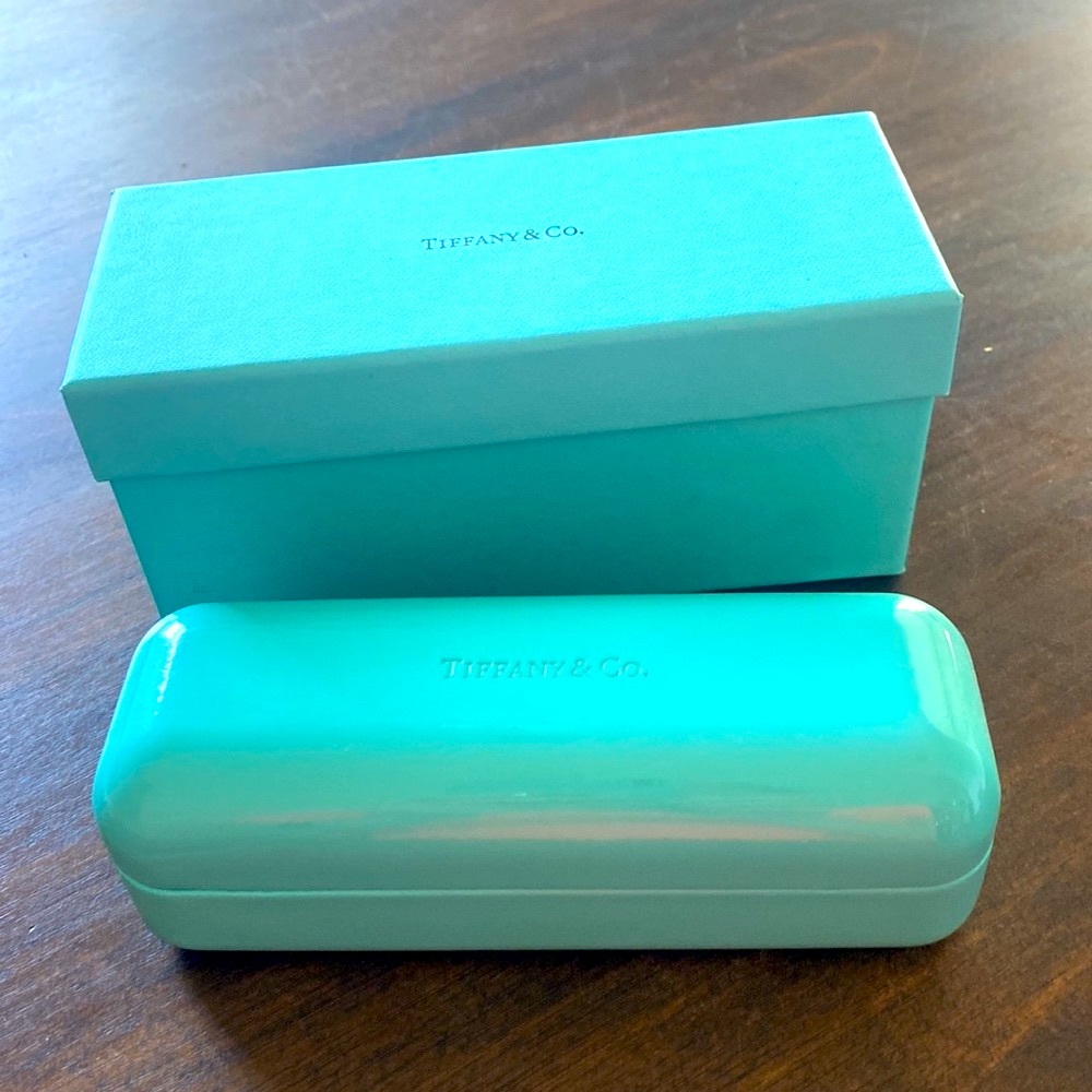 🎀 Tiffany & Co 🎀 sunglasses case
